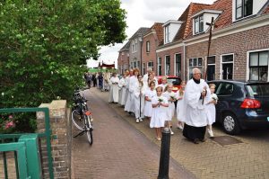 hasselt-processie-op-straat-kl